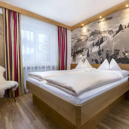 Garni Lavendel 4* לך אם ארלברג